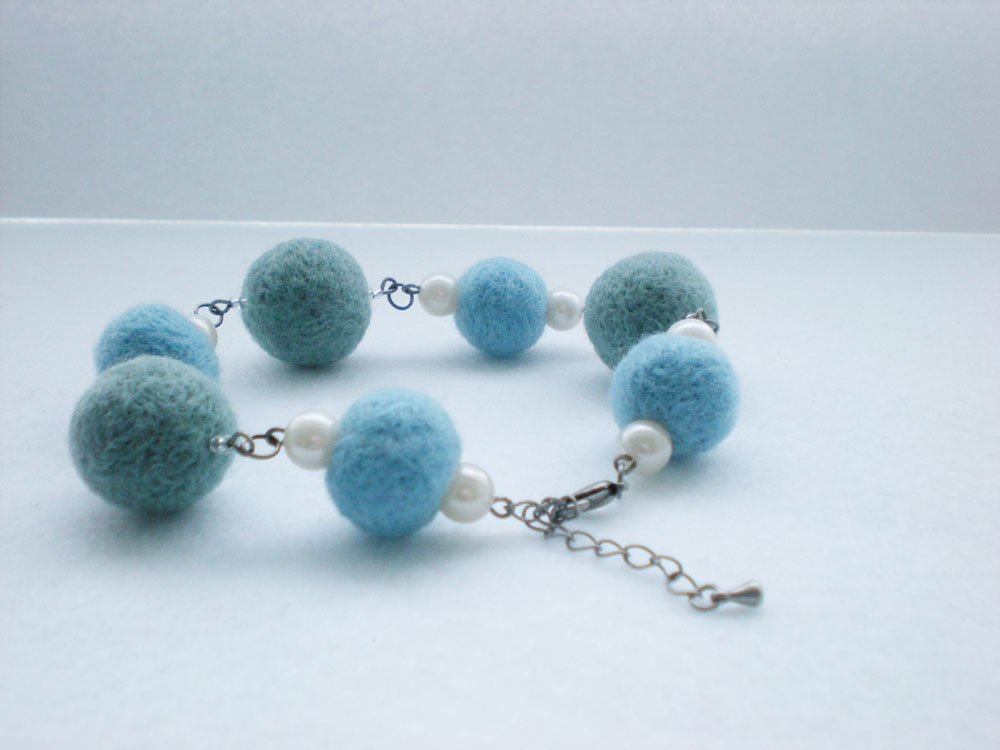 Baby Blue and Turquoise Felt Ball Bracelet - Needle Felted Ball Jewellery